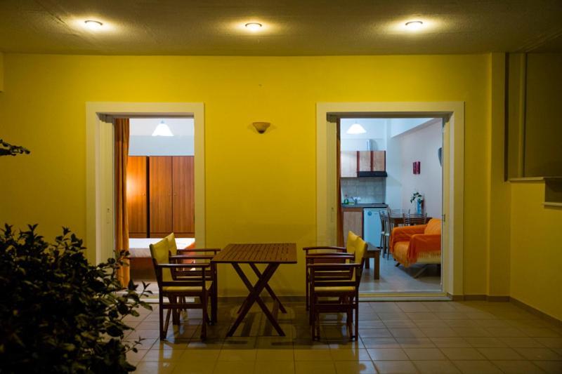Vakis Apartments Zacharo Habitación foto